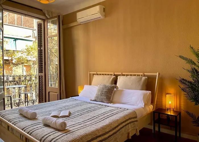 Sagrada Familia 4Bd Only For Families Or Business Groups